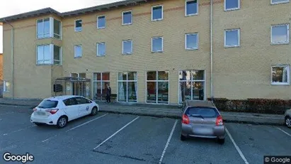 Boligudlejningsejendomme til salg i Århus V - Foto fra Google Street View Boligudlejningsejendomme til salg i Århus V - Foto fra Google Street View