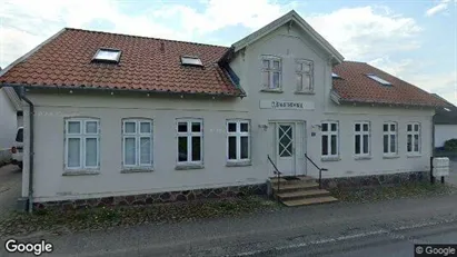 Boligudlejningsejendomme til salg i Tørring - Foto fra Google Street View Boligudlejningsejendomme til salg i Tørring - Foto fra Google Street View