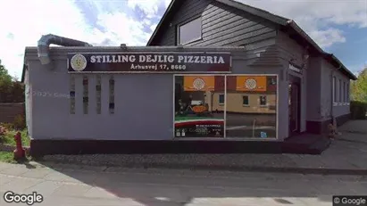 Boligudlejningsejendomme til salg i Skanderborg - Foto fra Google Street View Boligudlejningsejendomme til salg i Skanderborg - Foto fra Google Street View