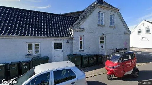 Boligudlejningsejendomme til salg i Hvalsø - Foto fra Google Street View