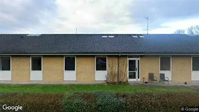 Boligudlejningsejendomme til salg i Egå - Foto fra Google Street View