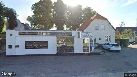 Boligudlejningsejendomme til salg i Hvalsø - Foto fra Google Street View