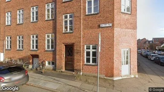 Boligudlejningsejendomme til salg i Århus N - Foto fra Google Street View