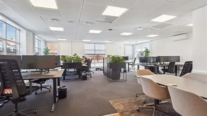 Bolig-/erhvervsejendom midt i Køge