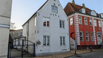 Boligudlejningsejendom til salg i 6200 Aabenraa