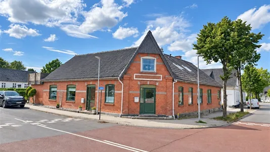 Erhvervslejemål til salg i Gesten - billede 1