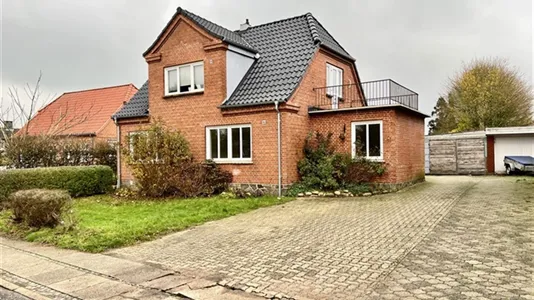 Boligudlejningsejendomme til salg i Løsning - billede 5