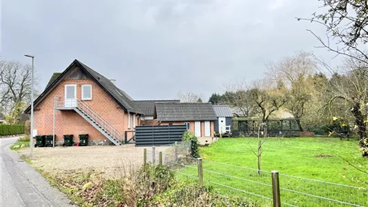 Boligudlejningsejendomme til salg i Løsning - billede 5