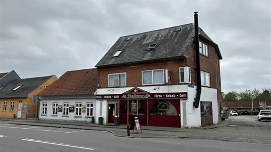 Boligudlejningsejendomme til salg i Esbjerg Ø - billede 1